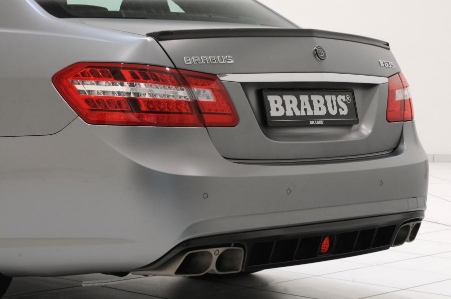  Mercedes-Benz E63 AMG by Brabus 2011 года  (фото 7 из 8)
